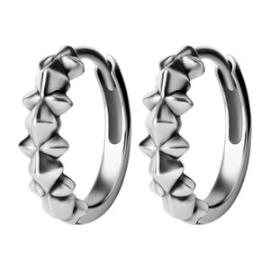 Hoop earrings with pyramids and spikes